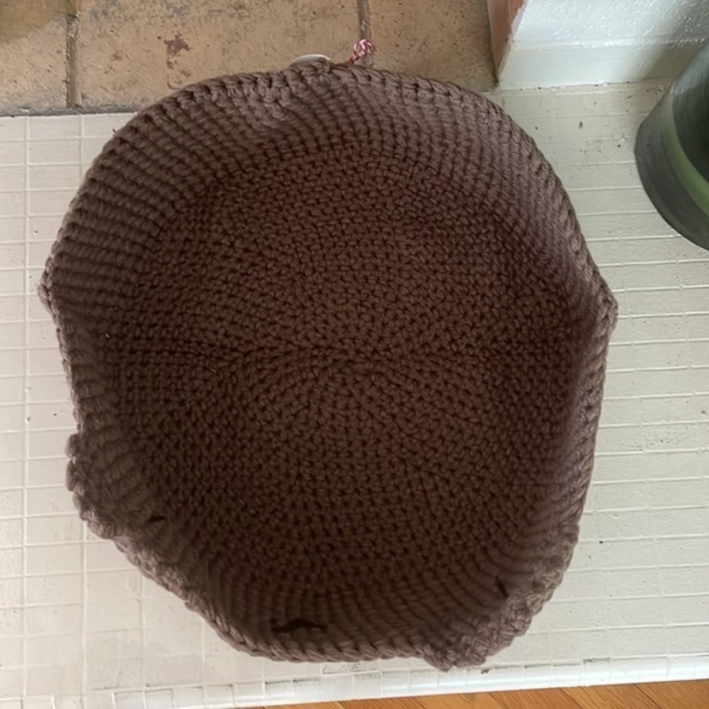 Handmade NWT Medium Cat Bed Taupe/Black Nose 13.5β x 4.25β Crochet Knit Furbaby - Picture 2 of 5